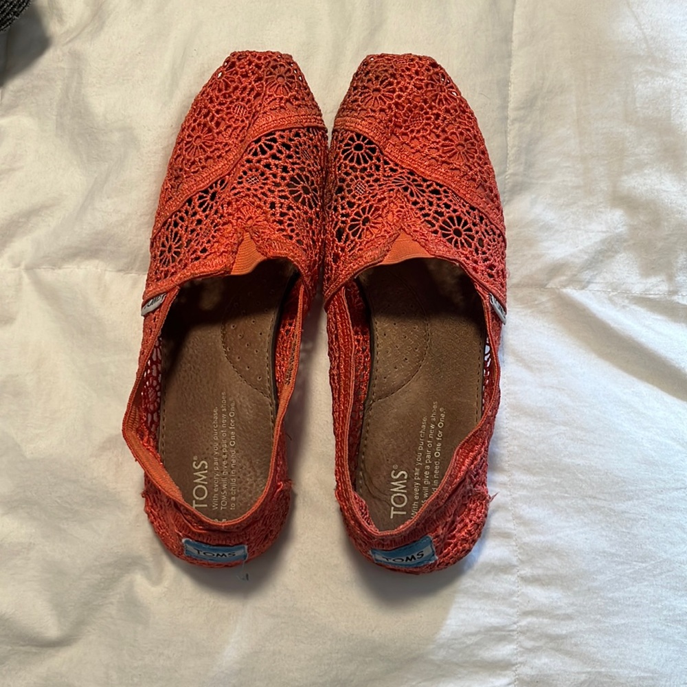 TOMS shoes